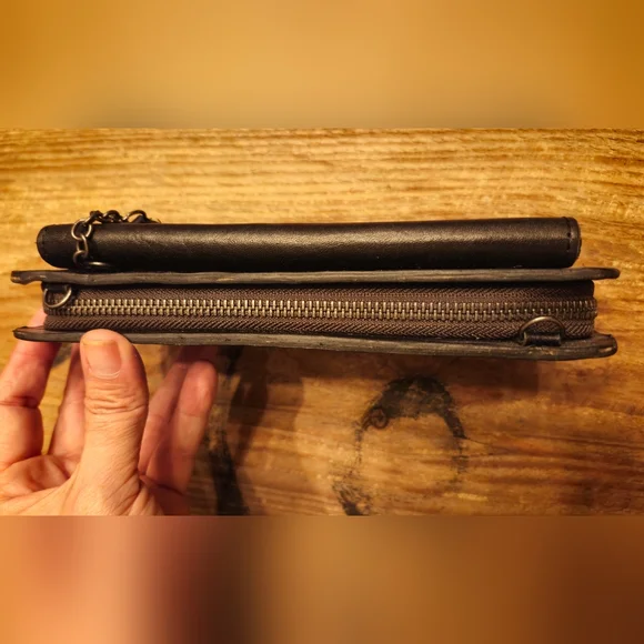 Patricia Nash Leather Zip Wallet - Picture 3 of 9